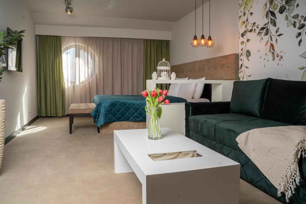 Akacija Luxury Suites Belgrad Exteriör bild