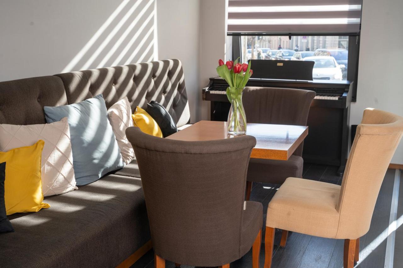 Akacija Luxury Suites Belgrad Exteriör bild