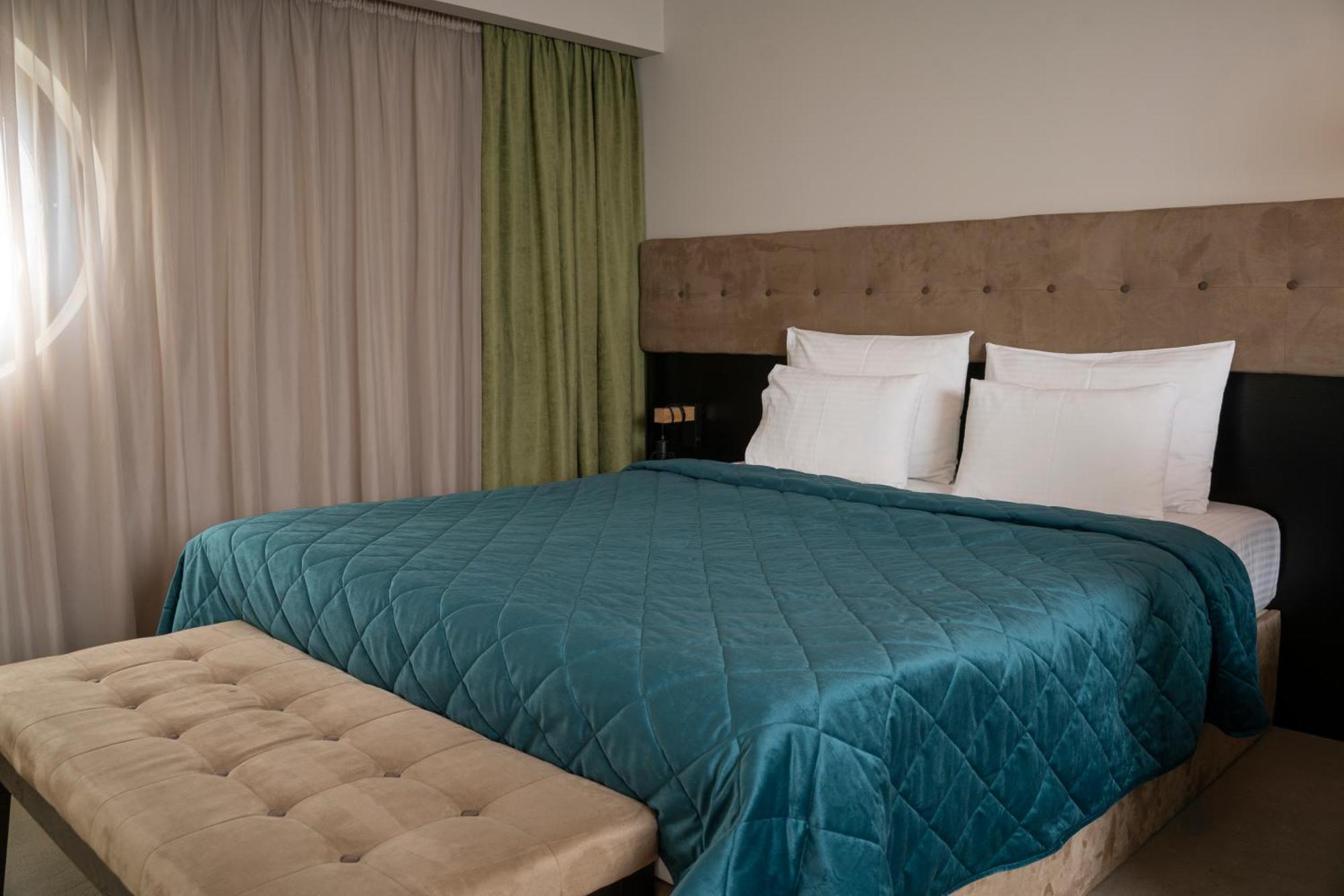 Akacija Luxury Suites Belgrad Rum bild